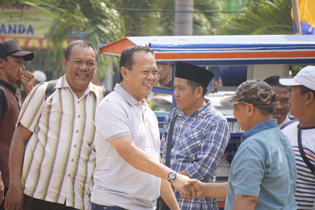 Bersama Istri, Ketua Dewan Hendry Rosyadi Berikan Hak Suara 