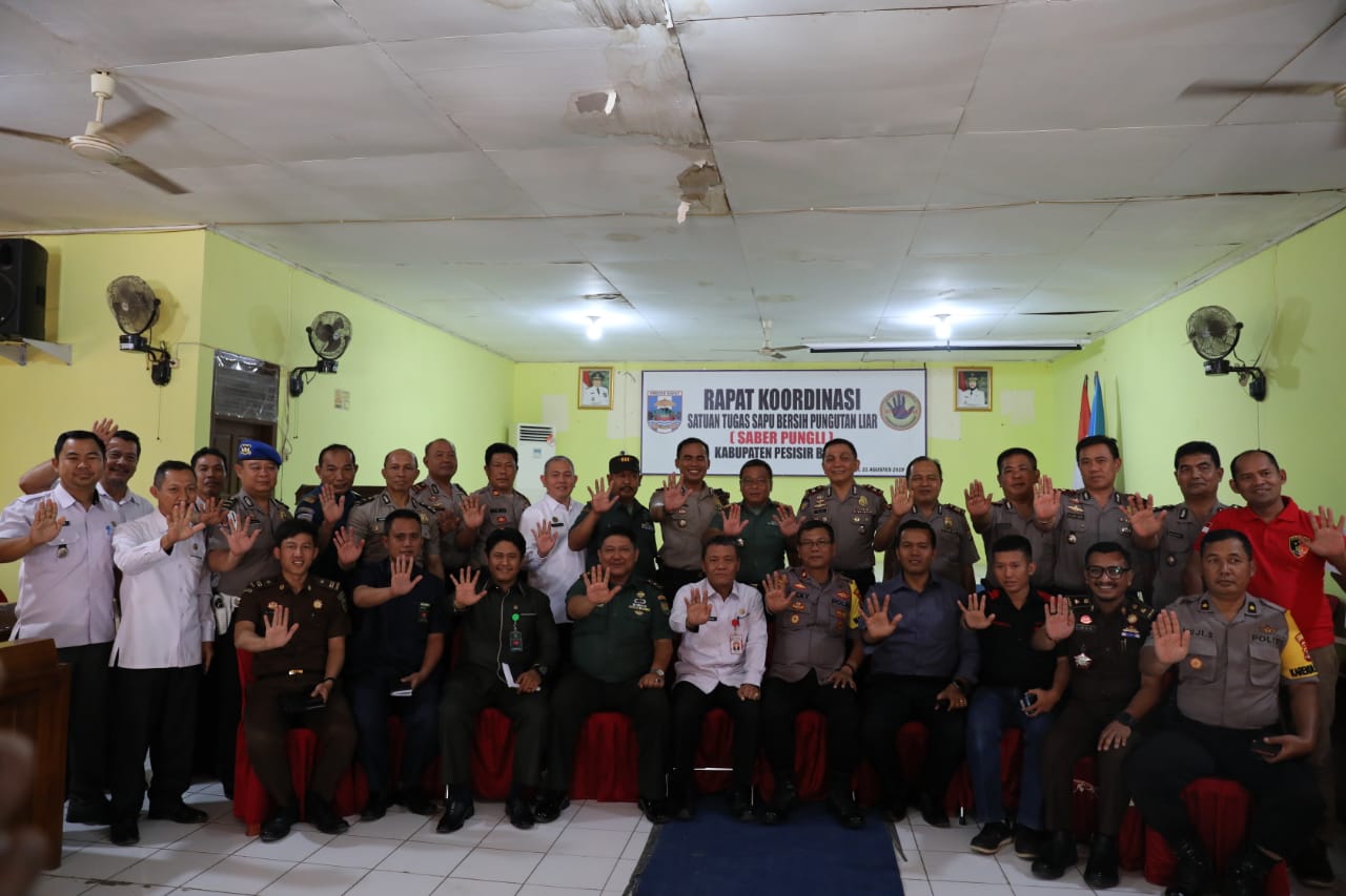 Edi Muhtar Hadiri Rakor Tim Saber Pungli Pesisir Barat