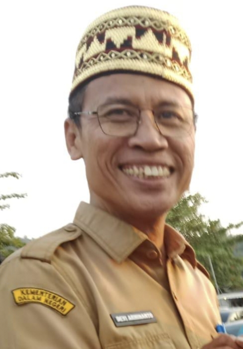 IDilantik Sebagai Plt Kadinkes Lamsel, Mantan Plt Kadis DLH Senyum Semringah