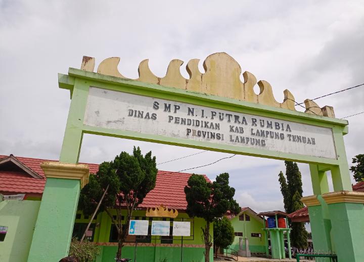 Dana BOS Hampir Rp2 Miliar Mengalir ke SMPN 1 Putra Rumbia, Kepala Sekolah Memilih Bungkam