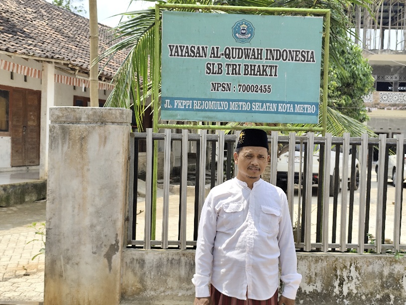 Pembuangan Sampah Dialihkan ke Rejomulyo, Pesantren Inklusif dan Warga Tolak Lokasi Pembuangan Dekat Sekolah
